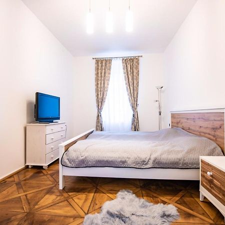 Apartment Amalia Сибиу Экстерьер фото