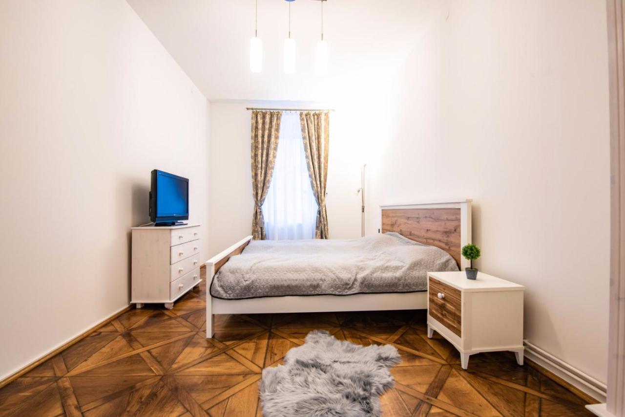 Apartment Amalia Сибиу Экстерьер фото
