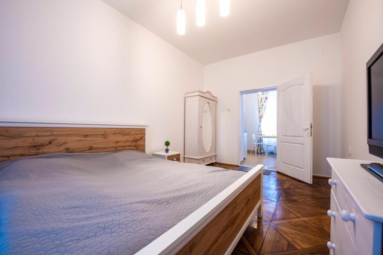 Apartment Amalia Сибиу Экстерьер фото