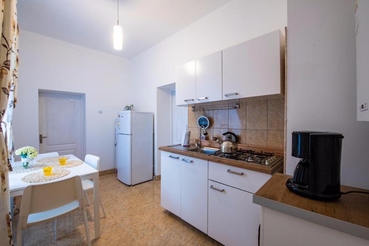 Apartment Amalia Сибиу Экстерьер фото