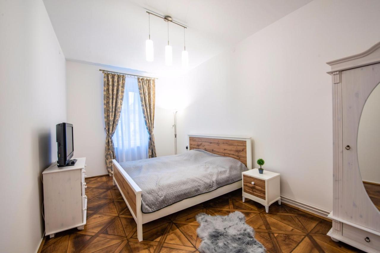 Apartment Amalia Сибиу Экстерьер фото